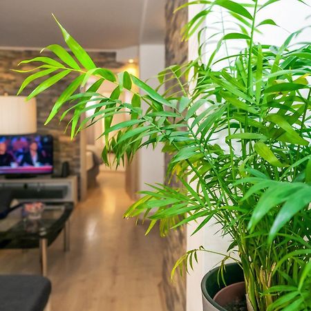 Relaxing 2Bd Apartment, Ground Floor - Walk To Old Town Split Eksteriør billede