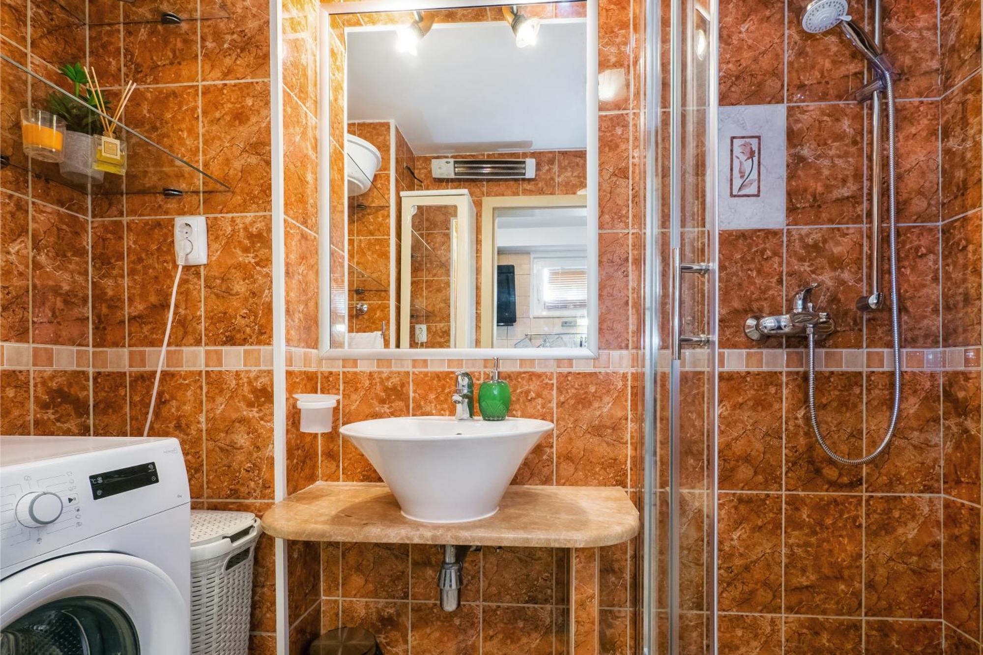 Relaxing 2Bd Apartment, Ground Floor - Walk To Old Town Split Eksteriør billede