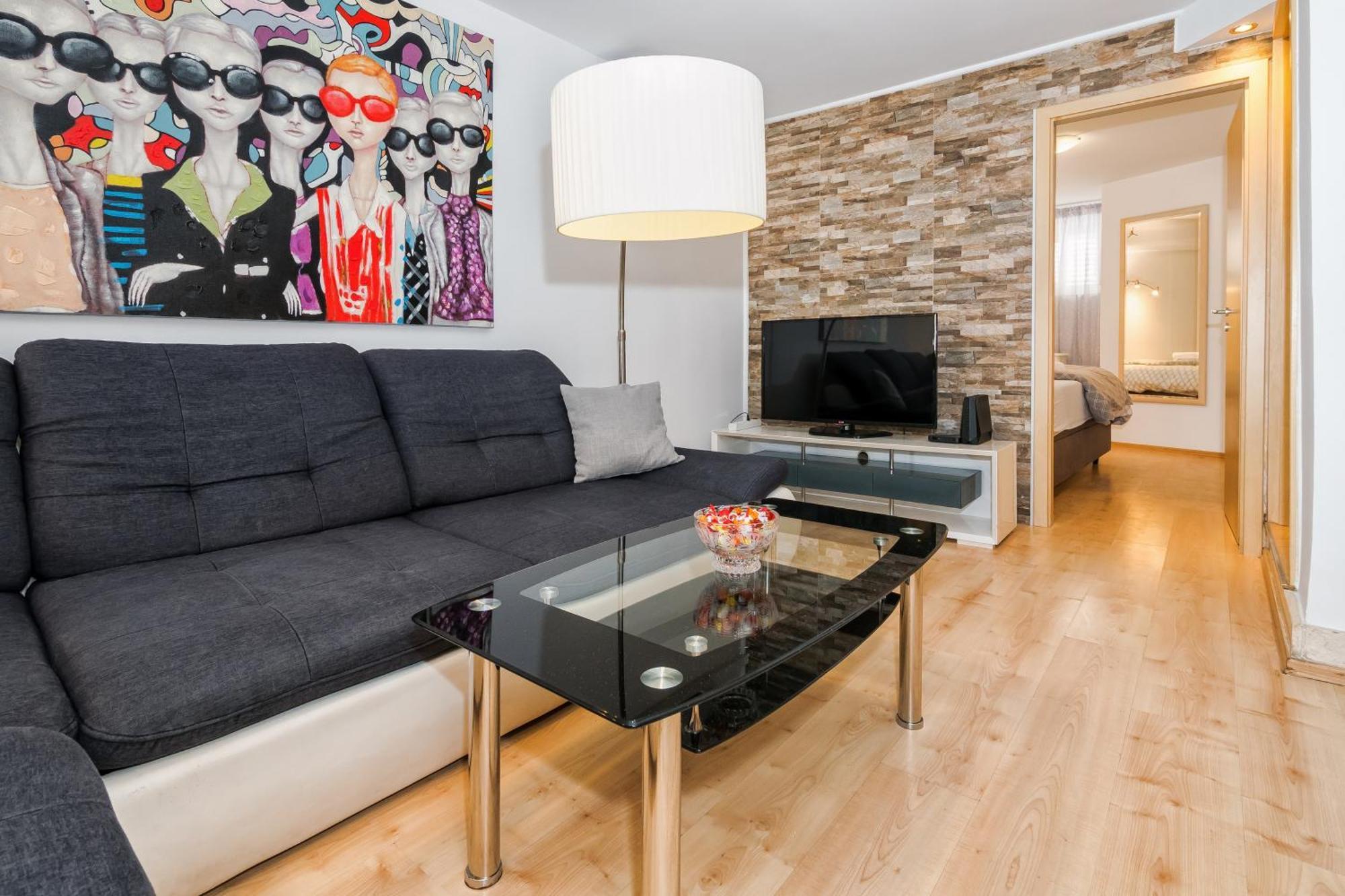 Relaxing 2Bd Apartment, Ground Floor - Walk To Old Town Split Eksteriør billede
