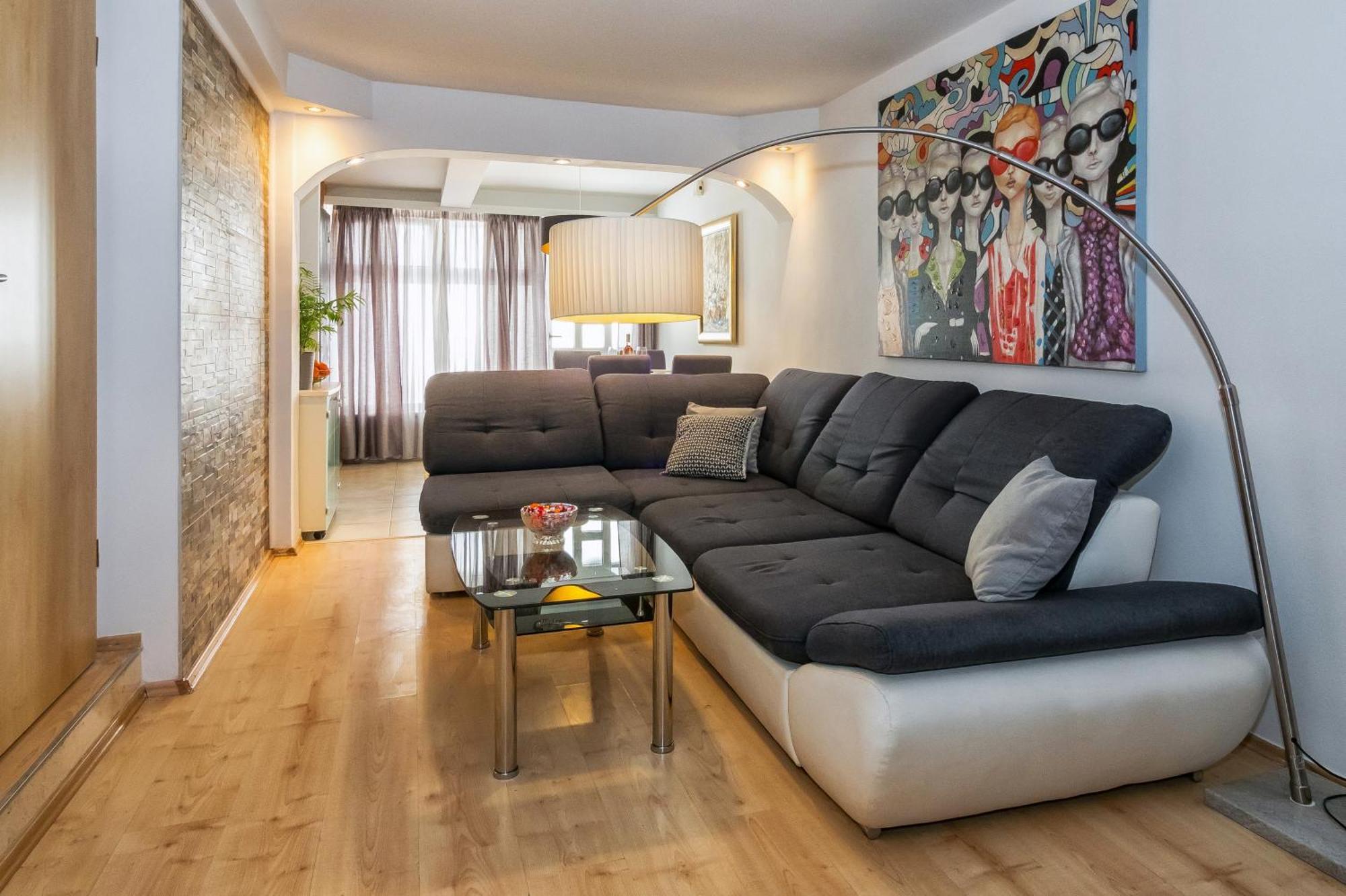 Relaxing 2Bd Apartment, Ground Floor - Walk To Old Town Split Eksteriør billede